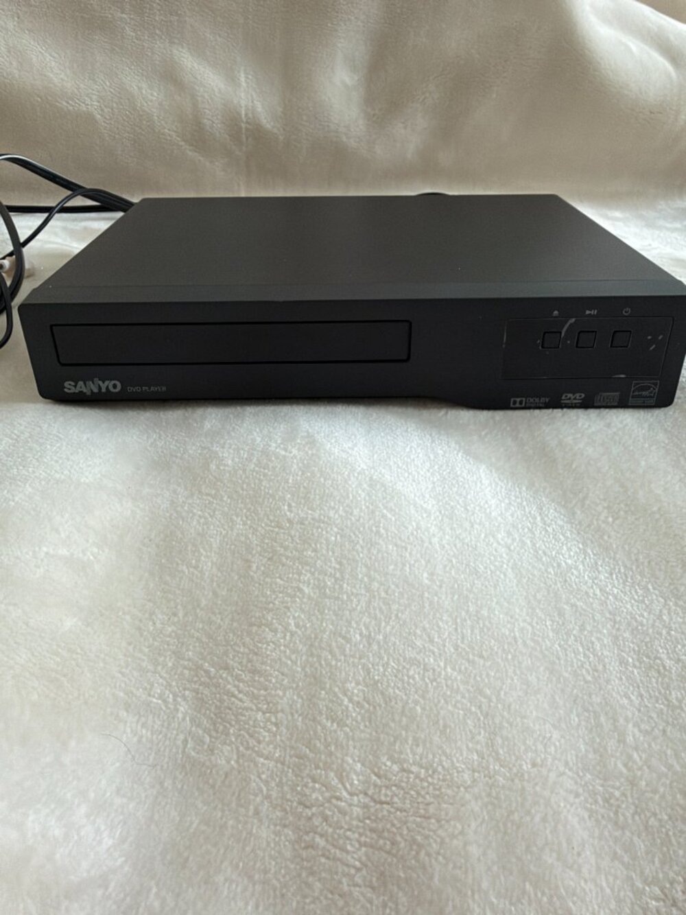 Sanyo FWDP105F DVD Player Black Tested Working RCA Cables No Remote